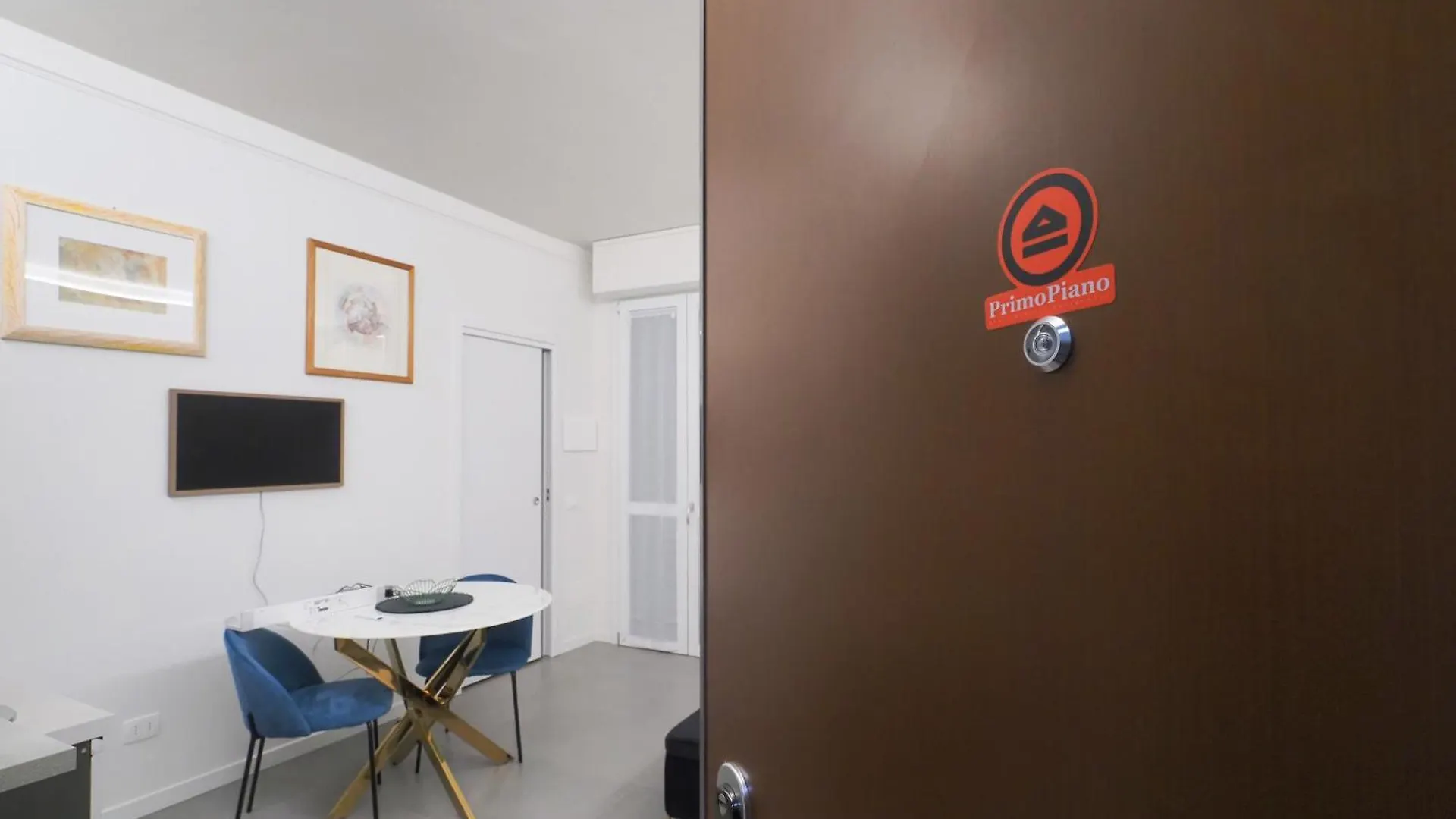 Primopiano - Buenos Aires Apartman Milánó 0*,